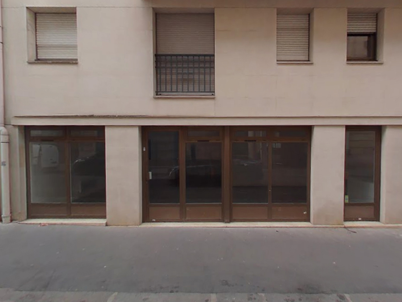 Bureau à louer situé au 101 rue des Moines dans le 17e arrondissement