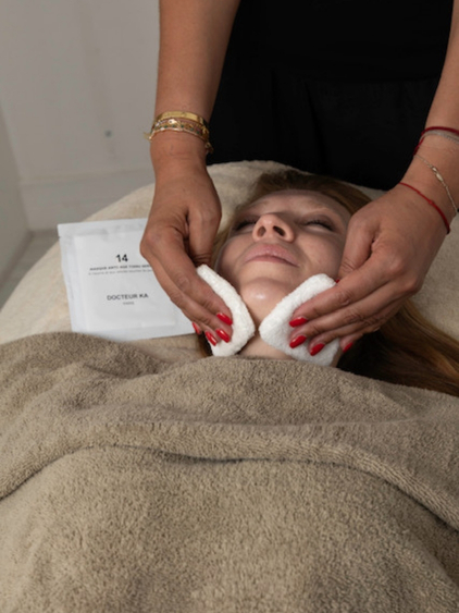 Docteur Ka - une alliance de la science et de la beauté consciente mise à disposition par Paris Commerces dans le 4e 