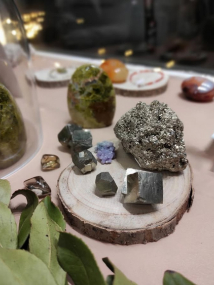 Llyodie Darnanville - boutique de bijoux en pierre naturelle dans le 15e arrondissement 