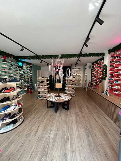 Sneak'CoeurZ - Boutique solidaire qui redonne une seconde vie aux baskets à Paris