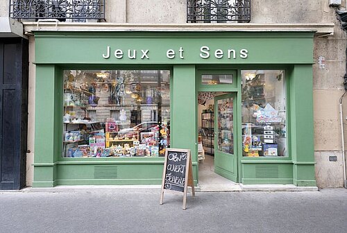 Jeux & Sens - Devanture de la boutique installée par Paris Commerces à Paris 14