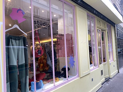 Stüdio Emmaüs - Boutique éphémère installée à Paris 11e