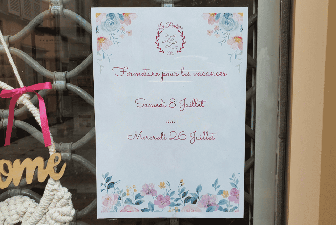 Annonce de la fermeture estivale d'un commerce