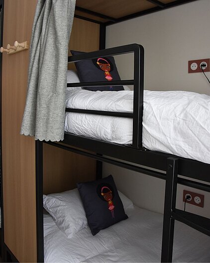 Hostelle Paris - Auberge de jeunesse féminine à Paris 19e
