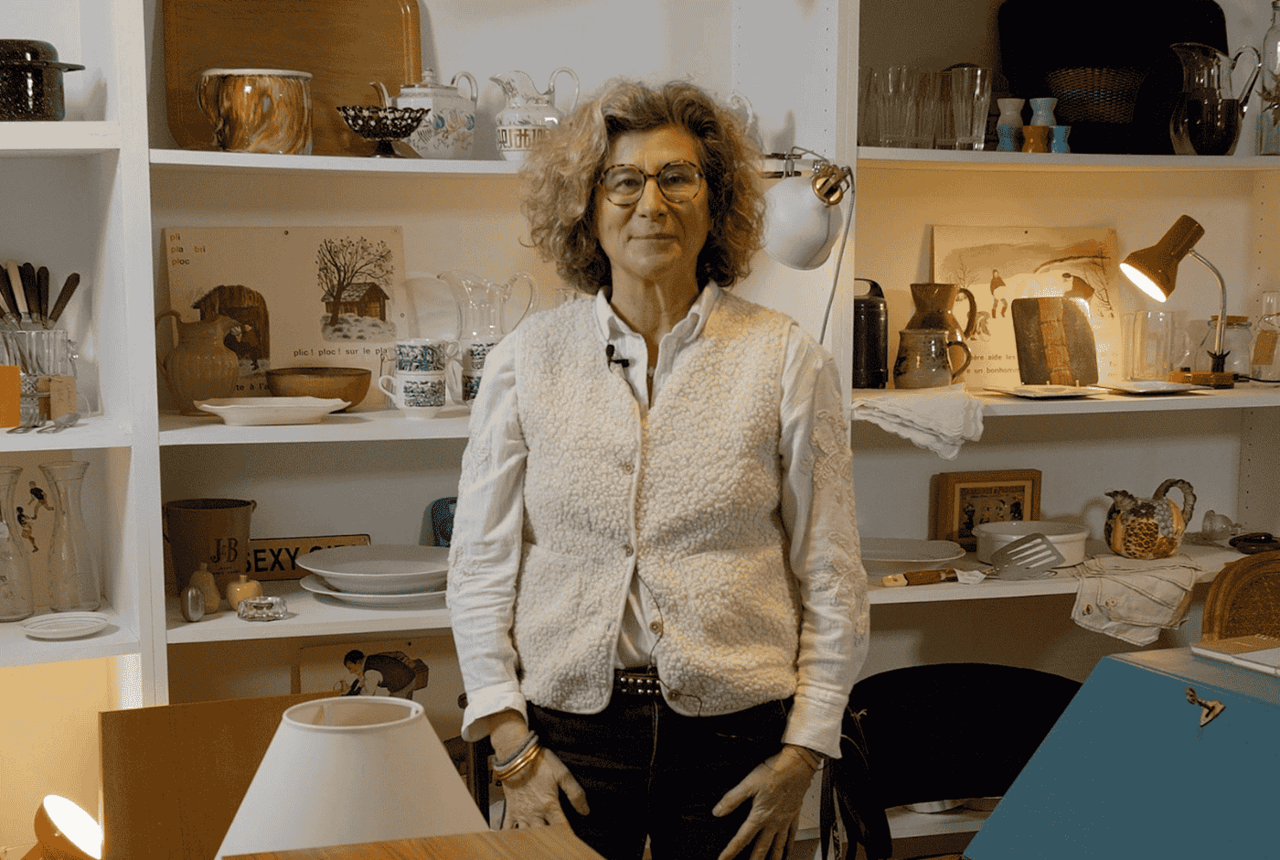 Atelier de réparation de meubles à Paris 17ᵉ, spécialisé dans l’économie circulaire et la valorisation du mobilier ancien