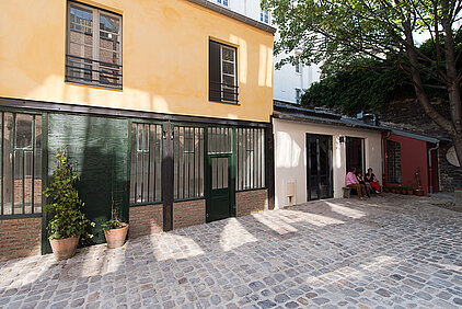 Batiment J à la Cour de l'industrie atelier artisans d'art à Paris 11e