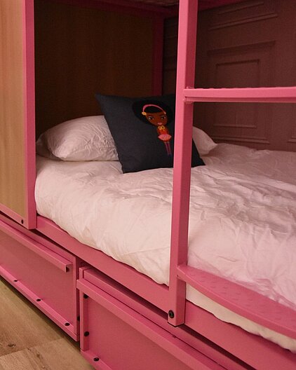 Hostelle Paris - Auberge de jeunesse exclusivement pour les femmes à Paris 19e
