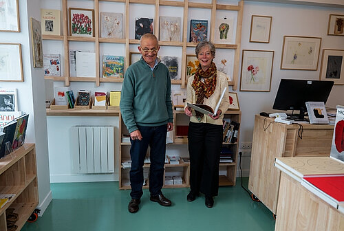 Marc et Muriel, fondateurs de la librairie l'Ecrit du Regard à Paris 2e