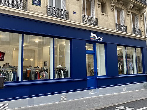 Hey Jane - Devanture de la boutique de seconde main à Paris 11e