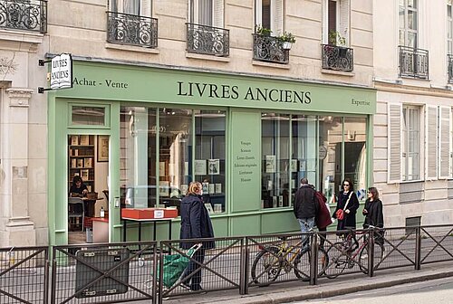 Démarches pour installer une enseigne commerciale sur un commerce de proximité