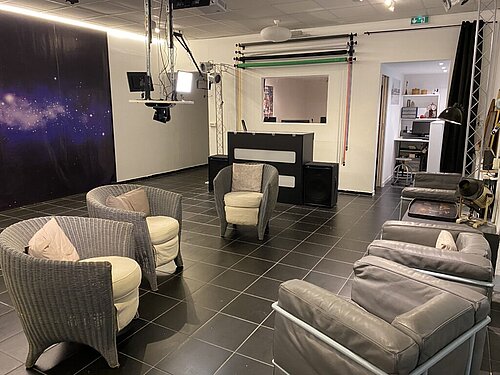 Satellite Autarcie Production - studio multimédia pour les jeunes adultes et ados Paris 13e