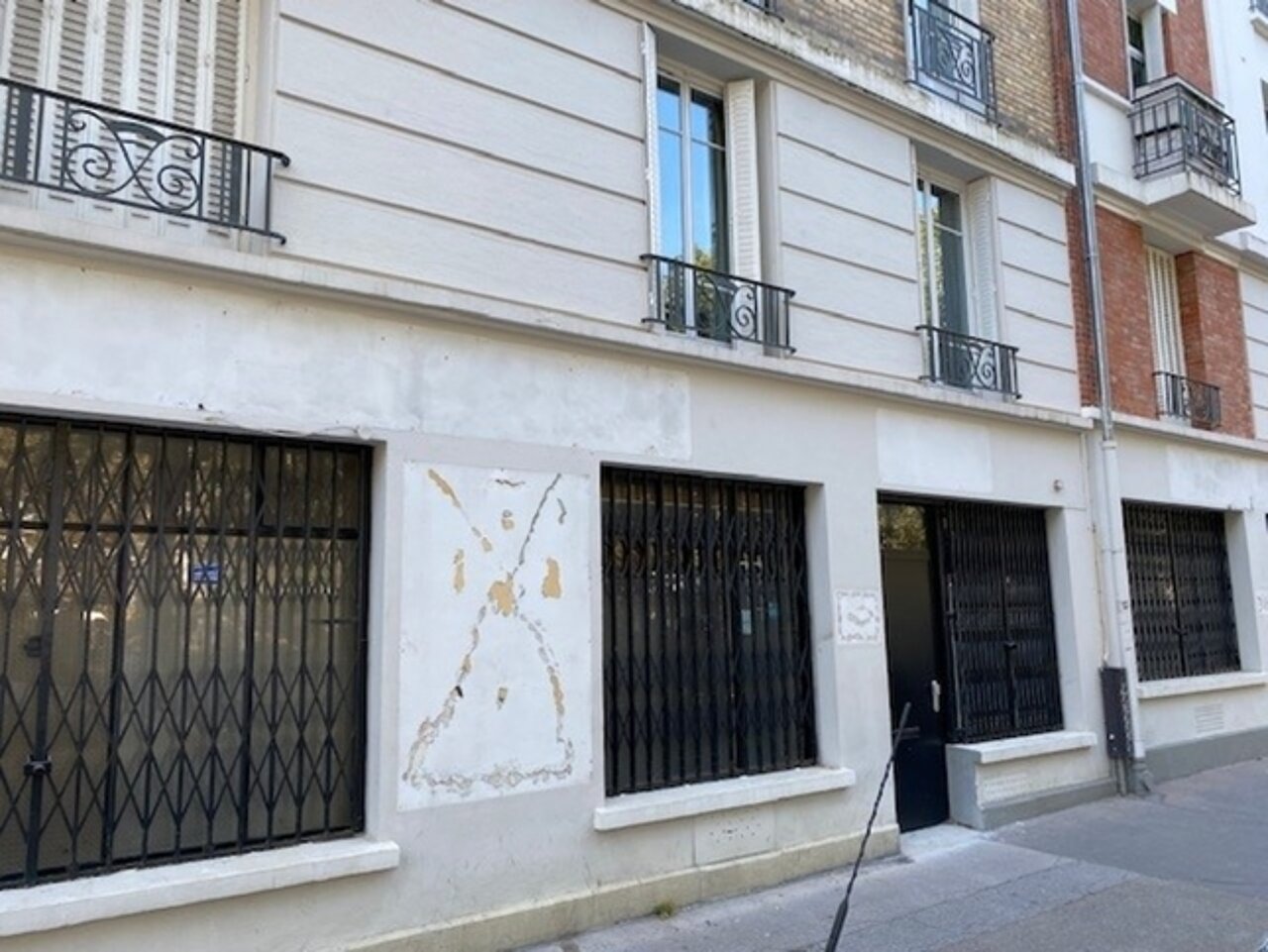 Local à louer - Devanture bureaux rénovés à louer paris 17e