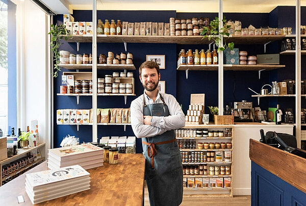 Devinez - Fondateur de l'épicerie fine Paris 17e