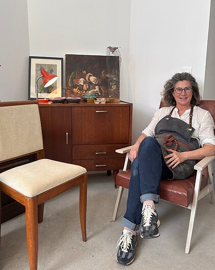 Amandine, fondatrice de l'atelier-boutique Les Meubles Circulaires Paris 18e