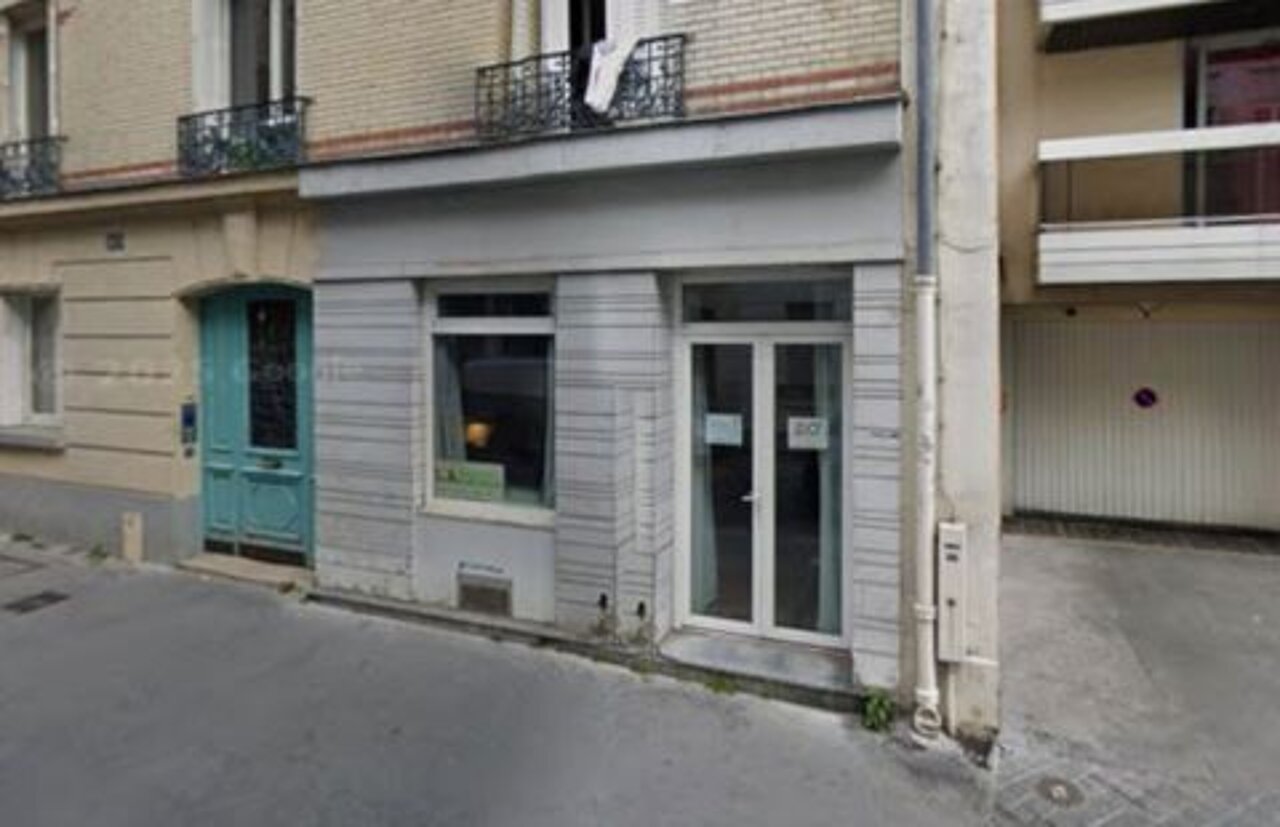Devanture d'un local commercial louer par Paris Commerces dans le 14e arrondissement