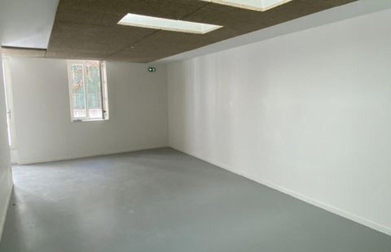 Bureau à louer par Paris Commerces au 11 rue au Maire dans le 3e arrondissement de Paris