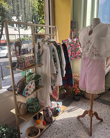 Boutique Dame en soi, couture, prêt-à-porter sur mesure à Paris 19e