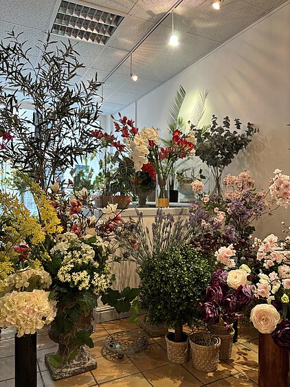 Flora Magnifica – Boutique de fleurs en tissu installée par Paris Commerces à Paris 4